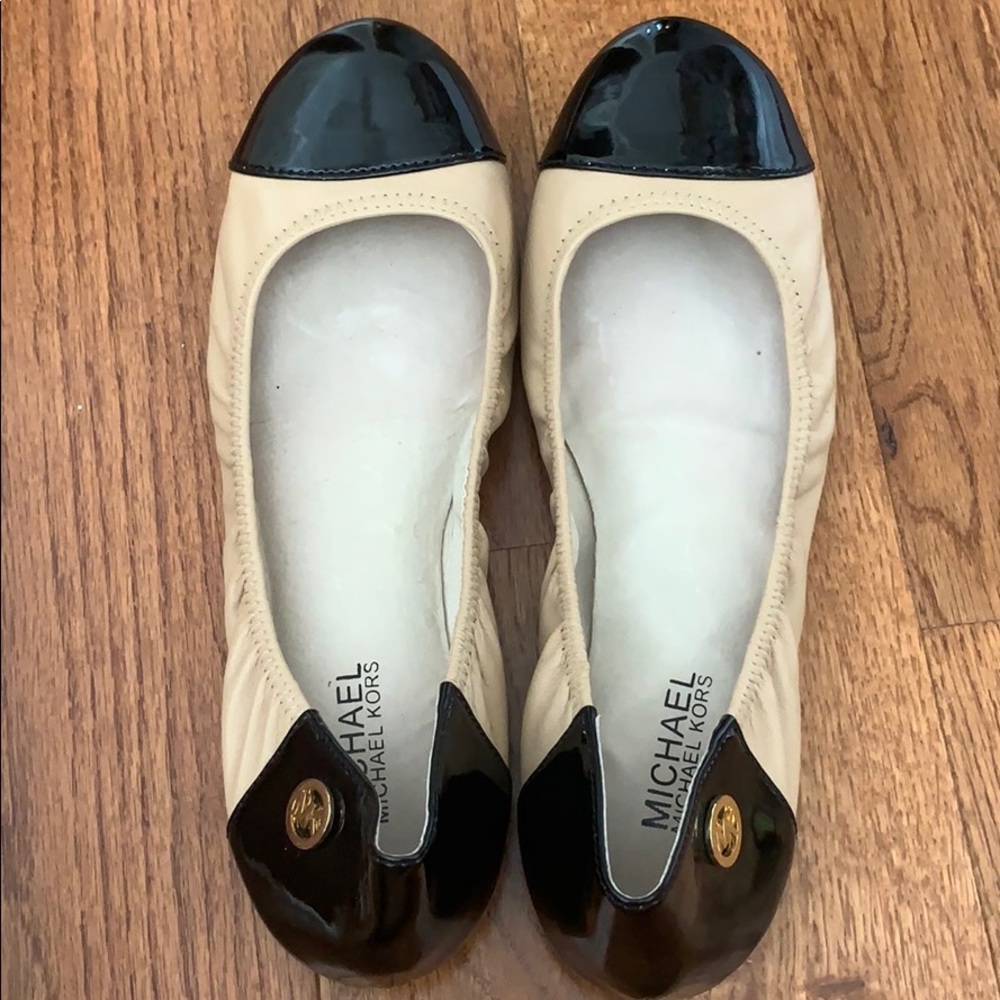 Michael Kors Leather Nude & Black Flats